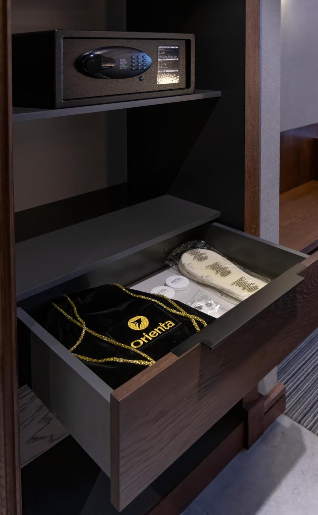 Orienta Hotel غيومري المظهر الخارجي الصورة